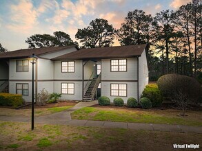 Building Photo - 310 Country Club Villa Dr