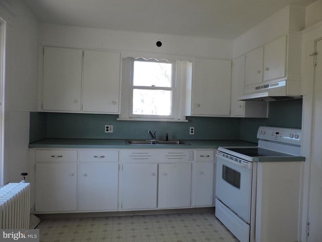Building Photo - 1037 Valley Forge Rd