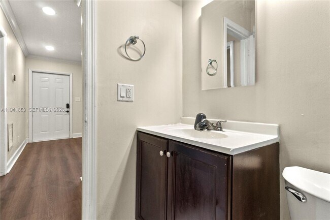 Foto del edificio - 441 NE 30th St