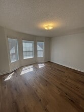 Building Photo - 3501 Wildewood Dr