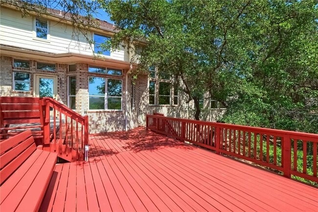 Foto del edificio - 9909 Pickfair Dr