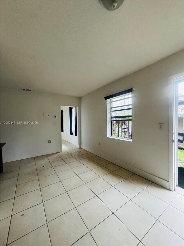 Building Photo - 800 NW 56th St