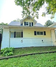 Building Photo - 506 S 18th St