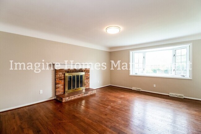 Foto del edificio - 7651 Spirea Dr