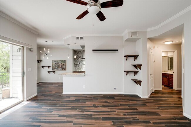 Foto del edificio - 6000 Shepherd Mountain Cove