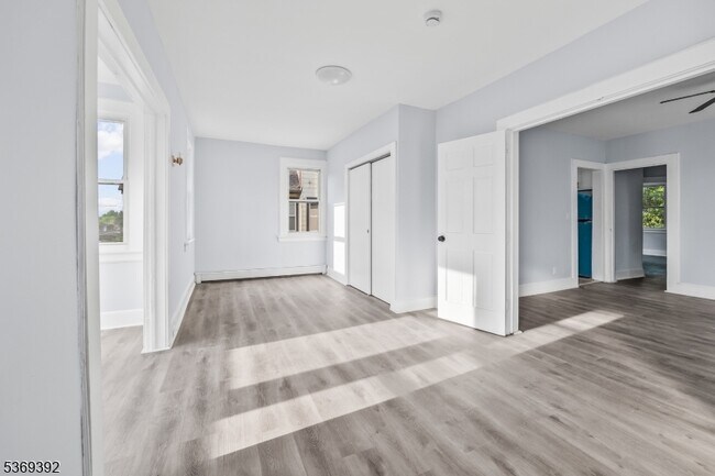 Building Photo - 27 Berkeley Pl