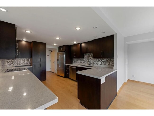 Foto del edificio - 2885 Knox Ave S