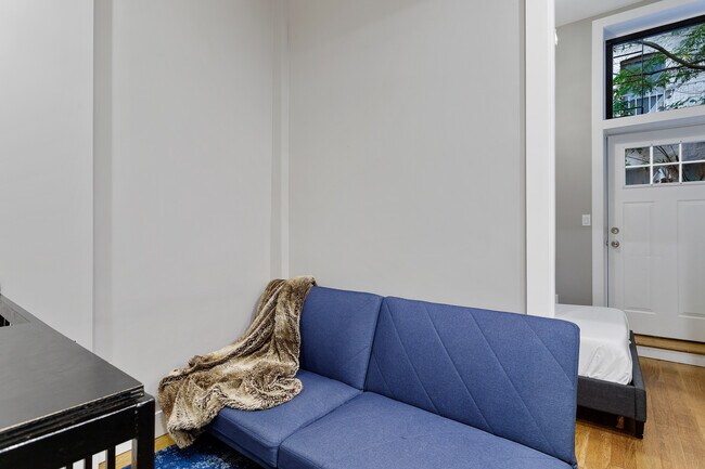 Foto del edificio - 139 Essex St