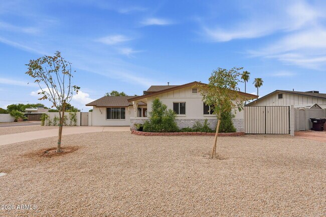 Foto del edificio - 8355 E Stella Ln