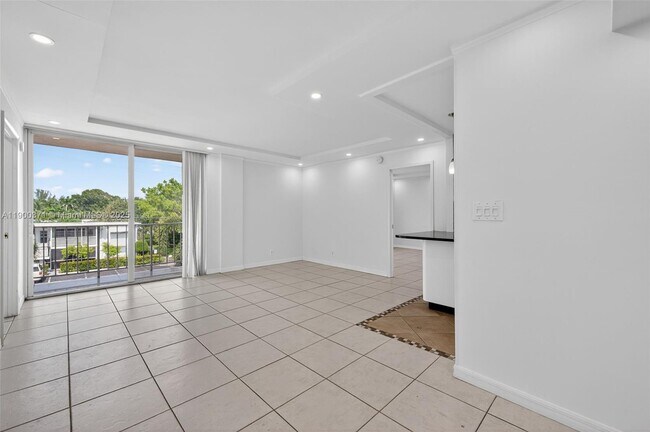 Foto del edificio - 1050 SE 15th St