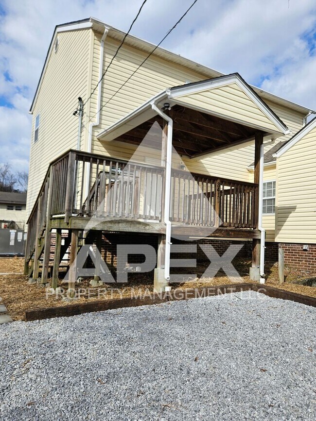 Foto del edificio - 3411/3413 Harvey Drive