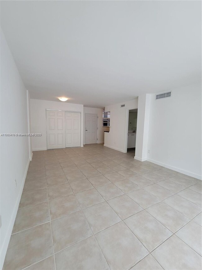 Building Photo - 680 NE 64th St