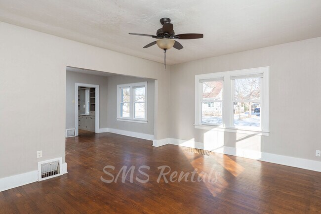 Foto del edificio - 319 Fink St