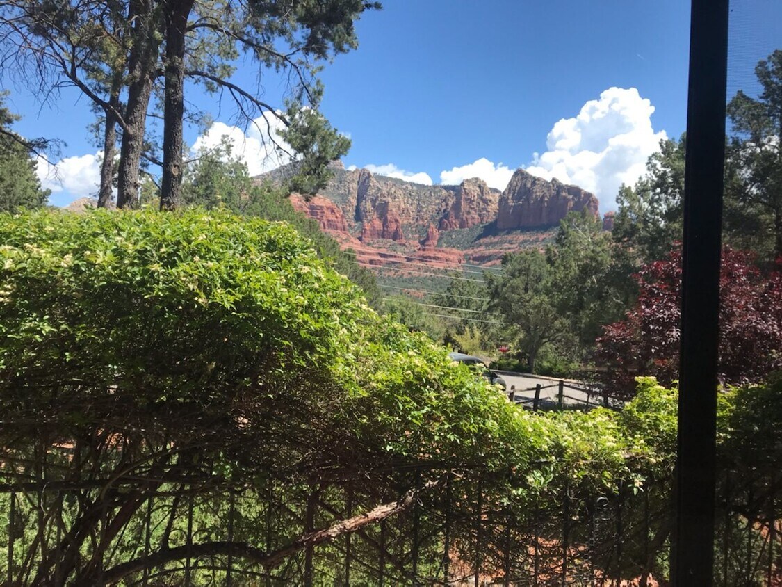 Primary Photo - HOME- UPTOWN- RED ROCK VIEWS