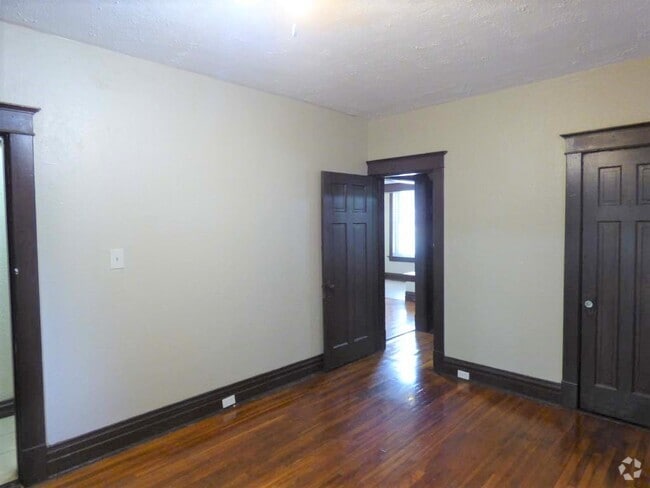 Building Photo - 3952 De Tonty St