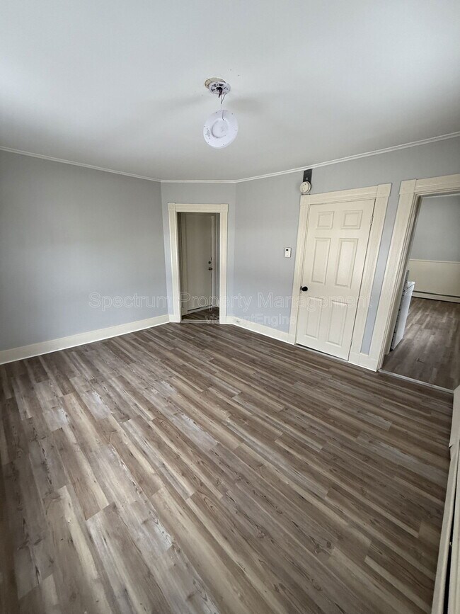 Foto del edificio - 2 Front Pl