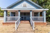 Foto principal - Updated 2-Bedroom Duplex in Bishop Arts – ...