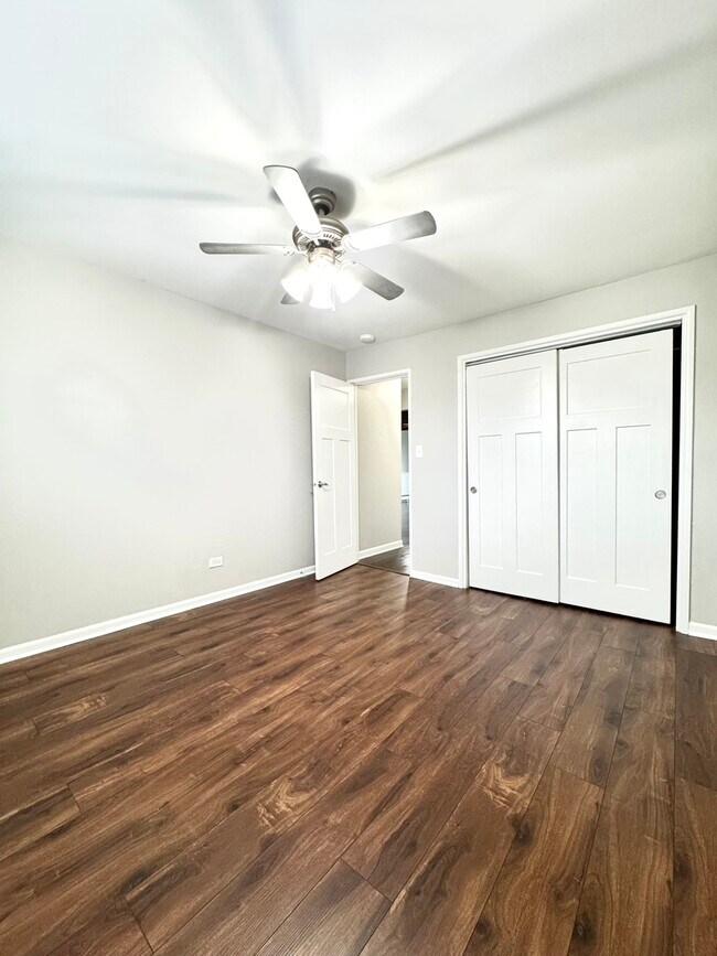 Foto del edificio - 5644 W 105th St