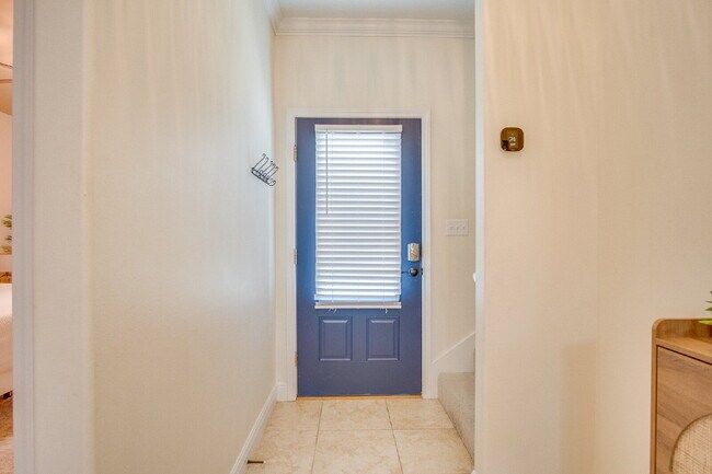 Building Photo - Coastal Living in Navarre: 4 Bedrooms, 2.5...