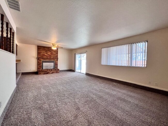 Building Photo - Discover Comfort and Style in the Heart of...