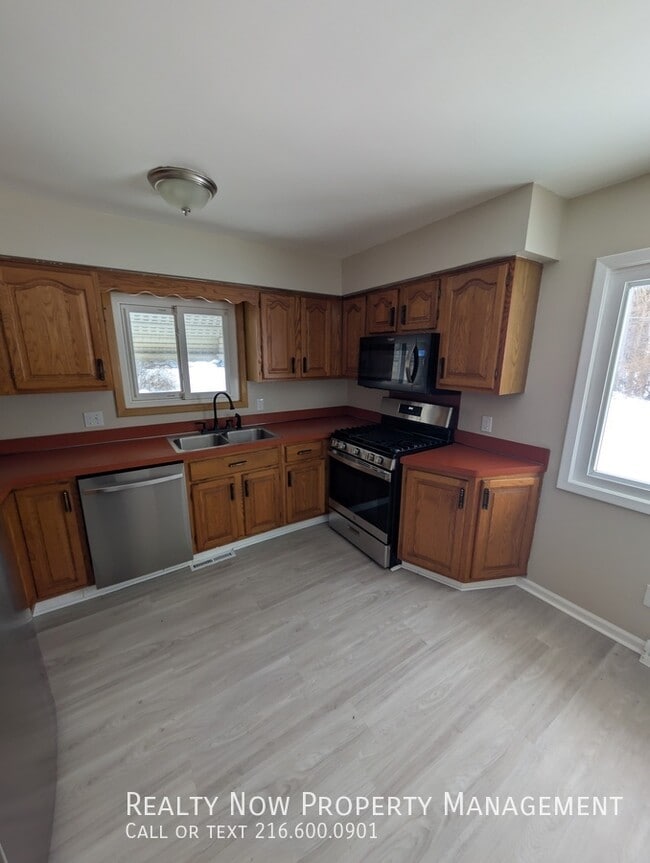 Foto del edificio - 12517 Park Knoll Dr