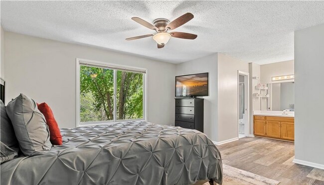 Building Photo - Large Private Lot with 3BR home in Concord!