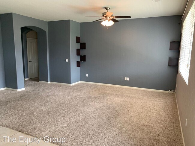 Building Photo - 4 br, 2 bath House - 6325 West Perez Ave
