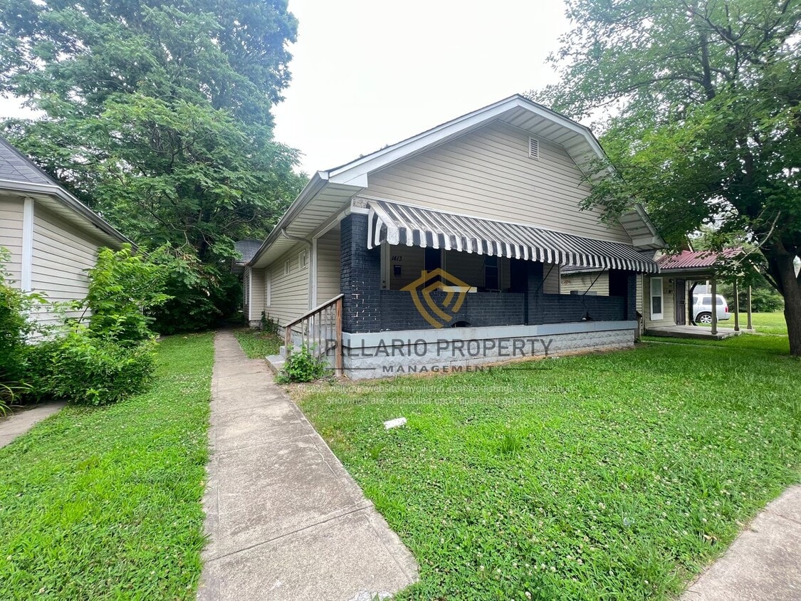 Primary Photo - 1411 N Pershing Ave