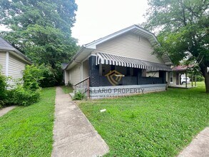 Building Photo - 1411 N Pershing Ave