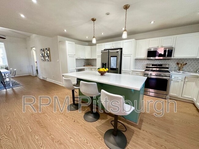 Building Photo - 715 N Beatty St