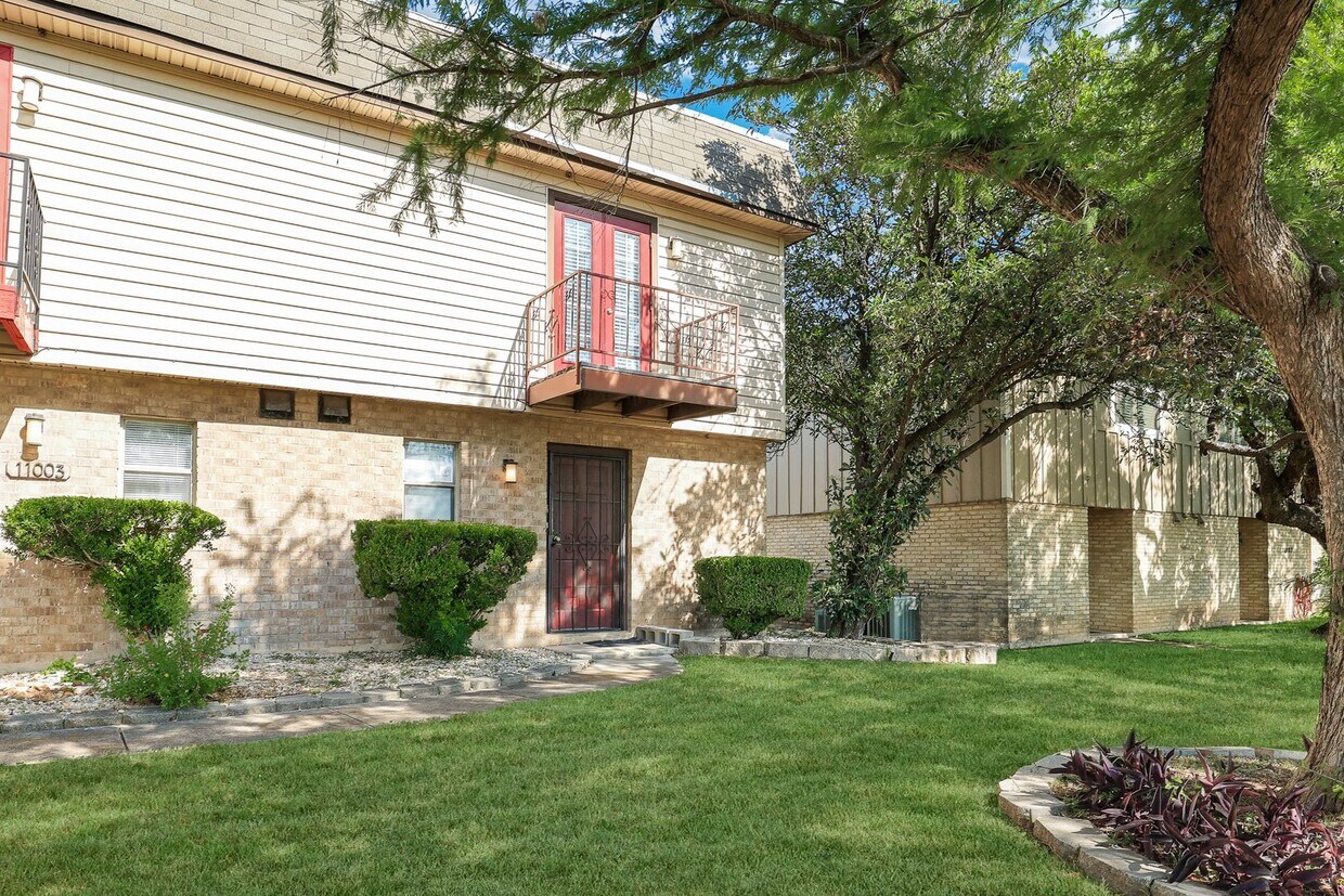 Primary Photo - 11003 Mt Boracho Dr