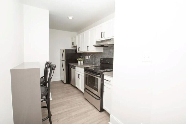 Foto del edificio - 1012 N Calvert St