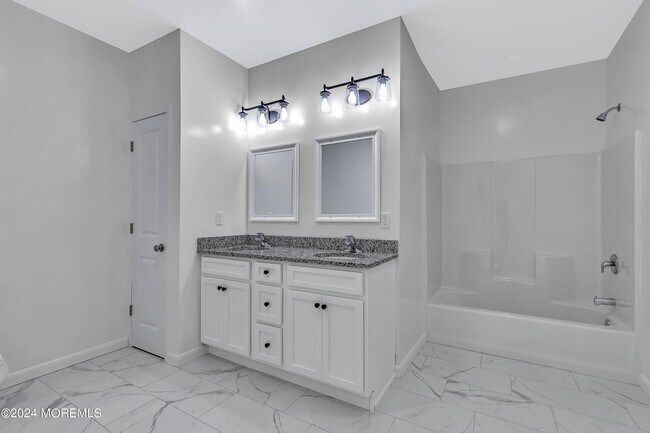 Foto del edificio - 253 Mantoloking Rd