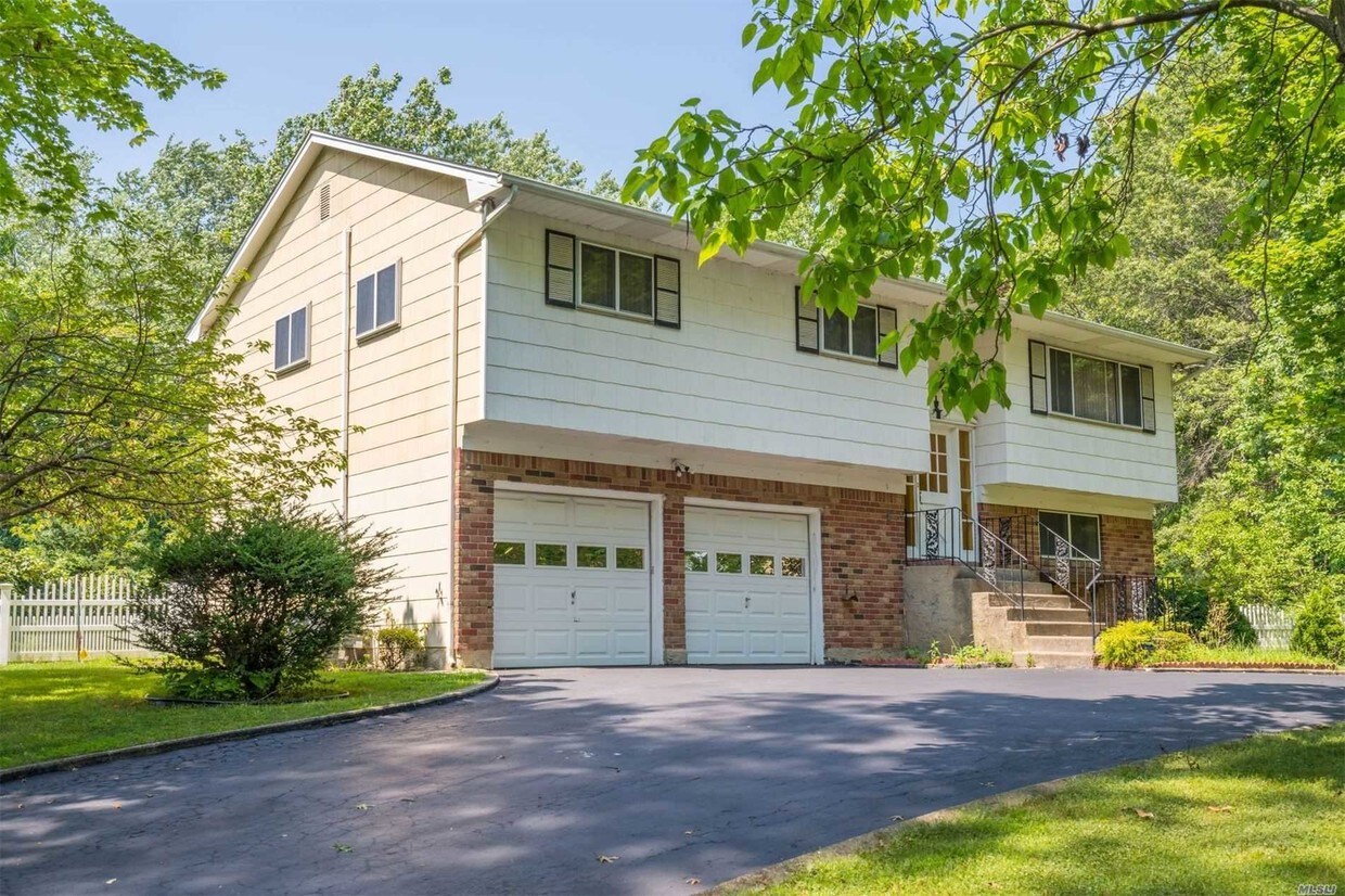 Primary Photo - 17 Bayard Dr