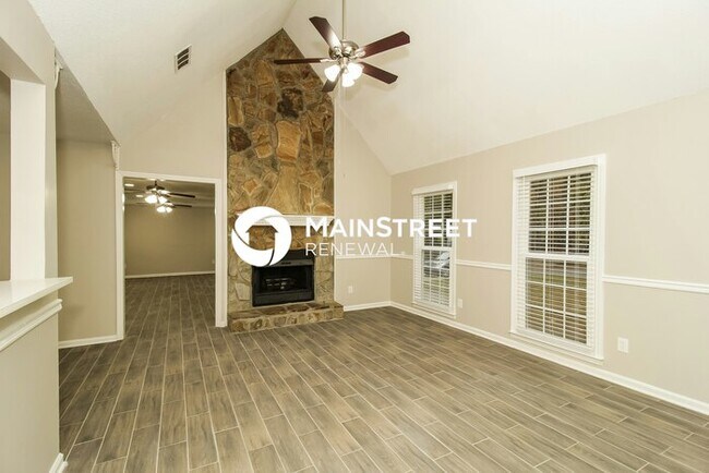 Foto del edificio - 3 Bedroom Pet-Friendly Home in Douglasville, GA with Main Street Renewal