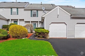 Building Photo - 4 Woodbine Dr