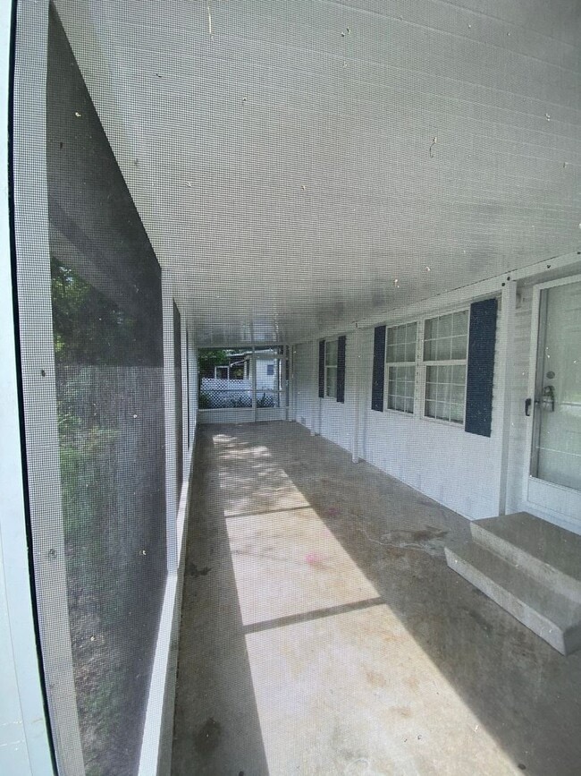 Building Photo - 3x2 Home with Great Schools!