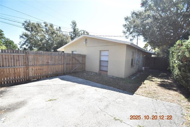 Foto del edificio - 3320 33rd St N