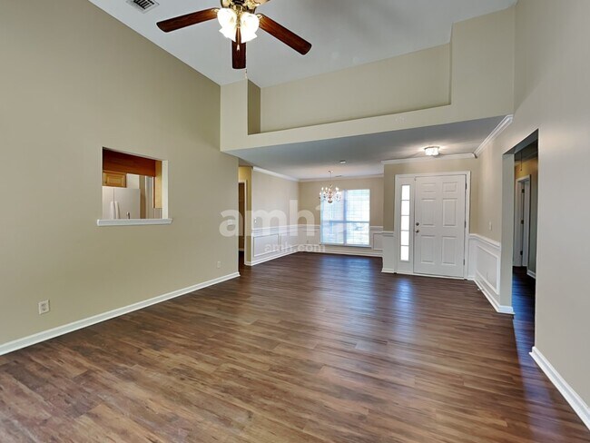 Foto del edificio - 15 Carlisle Ln