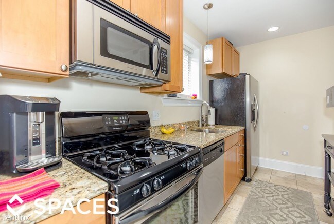 Foto del edificio - 5826 N Ridge Ave