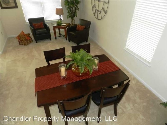 Building Photo - 2 br, 2 bath House - 2992 Shore Drive #304