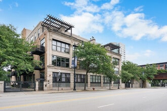 Building Photo - 1525 S Michigan Ave