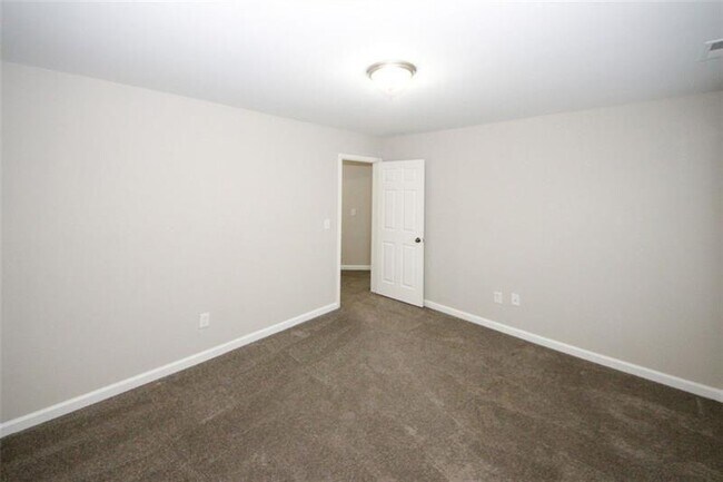 Foto del edificio - 365 Hunt Creek Dr