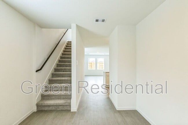 Building Photo - 28826 Texas Sparrow Ln