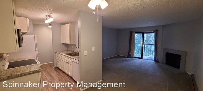 Building Photo - 4601 Grandview Dr W