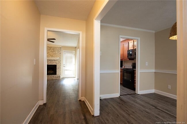 Building Photo - 6944 Calamar Dr