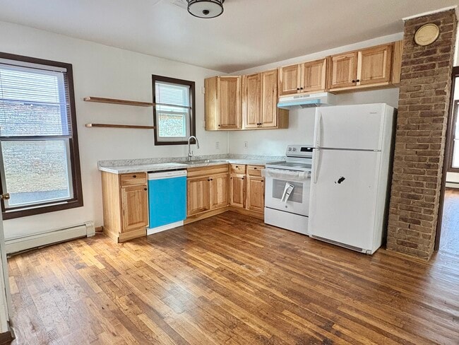 Kitchen - 178 Broad St