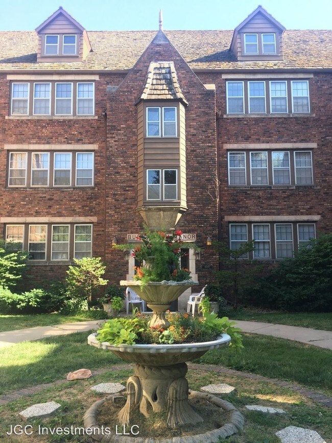 Building Photo - 4817-4821 Chicago St