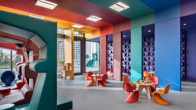 Foto del edificio - 88 SW 7th St