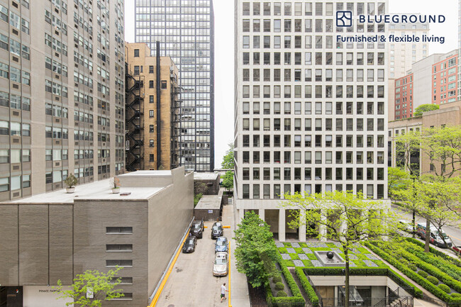 Building Photo - 860 N Dewitt Pl